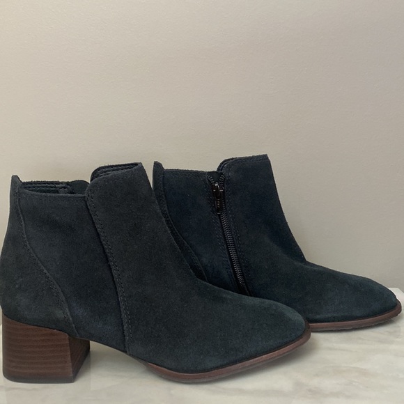 Lucky Brand Lilye Black Suede Ankle Booties Size 6 - Picture 6 of 11